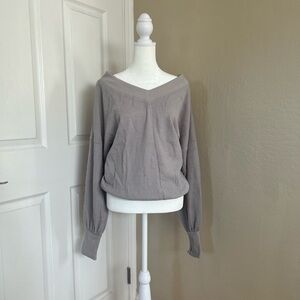 NWOT Gray Ribbed Sweater - Size L